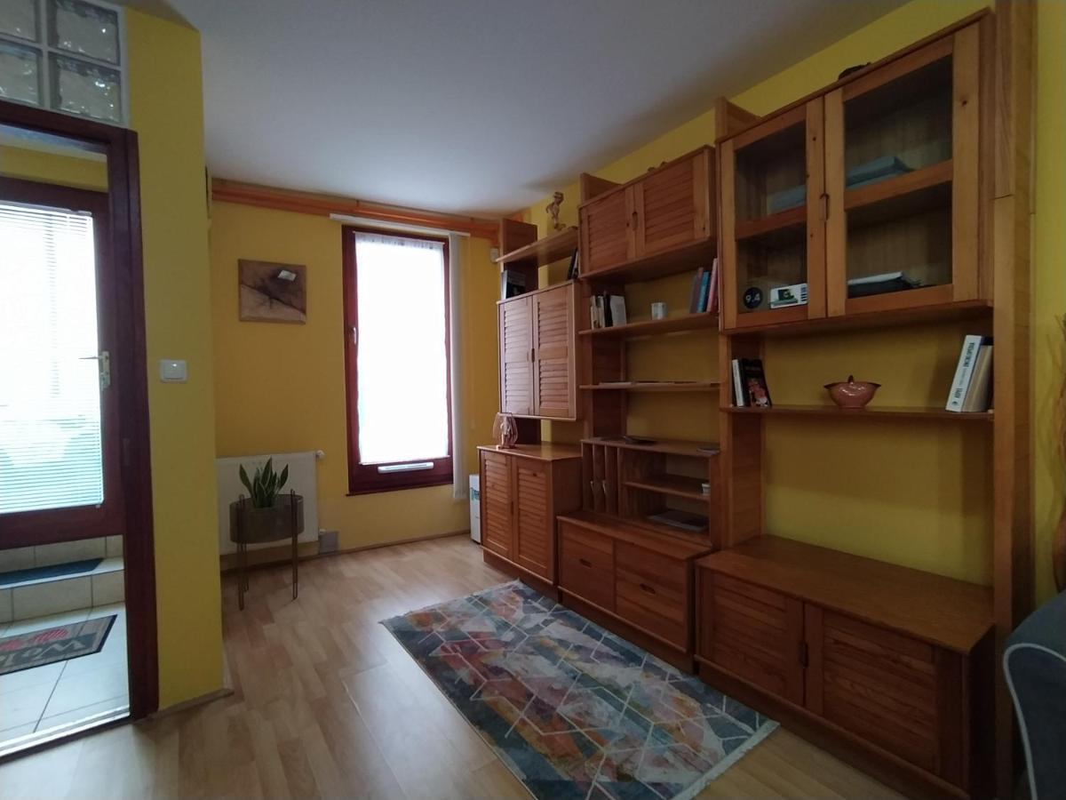Keltaur Studio Apartman With Garage Daire Peçuy Dış mekan fotoğraf